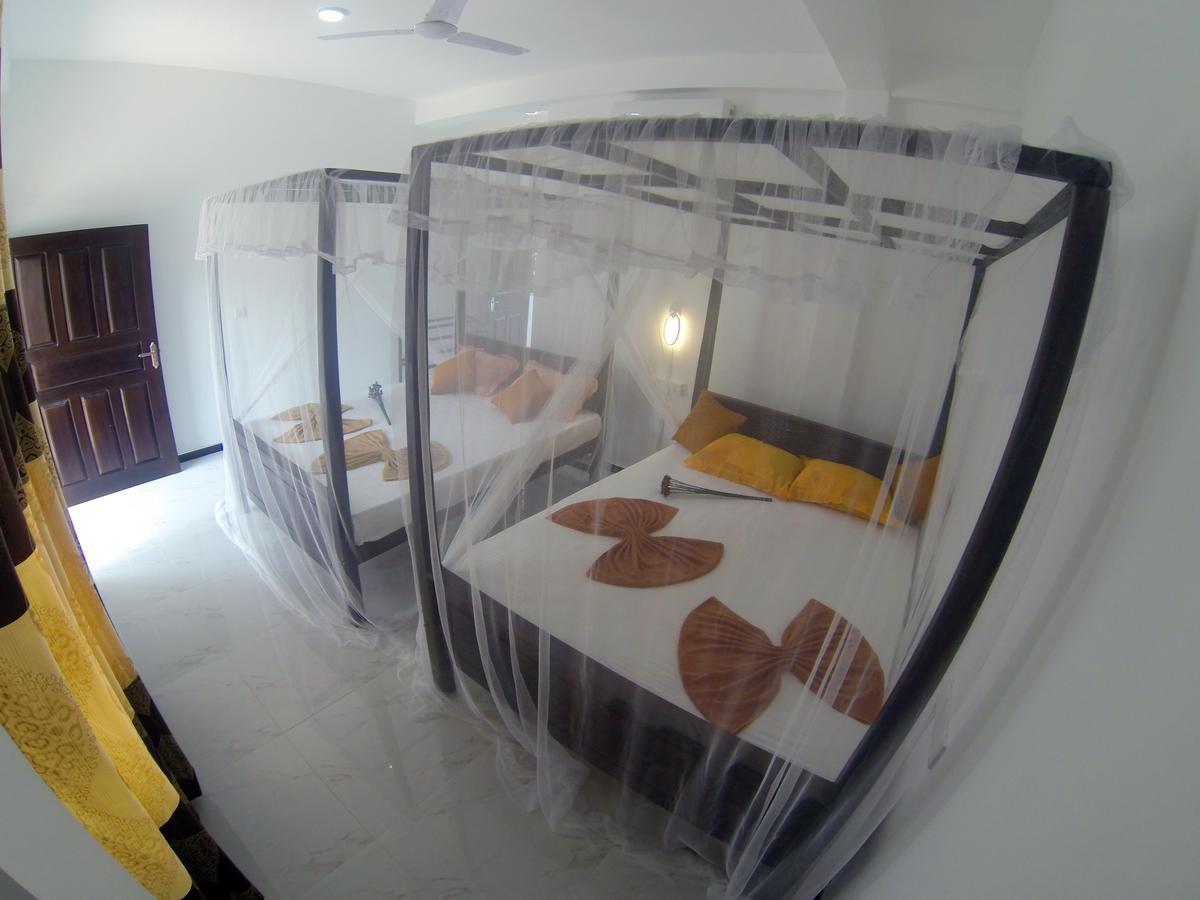 Отель Mirissa White Plaza Экстерьер фото